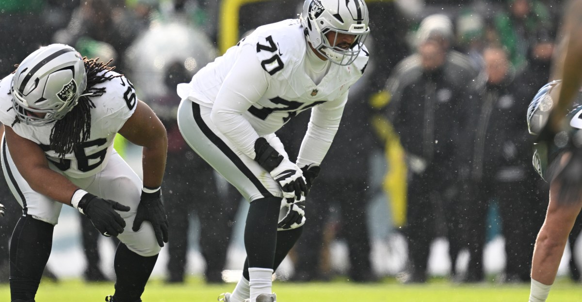 Panthers reportedly agree to deals with two offensive linemen