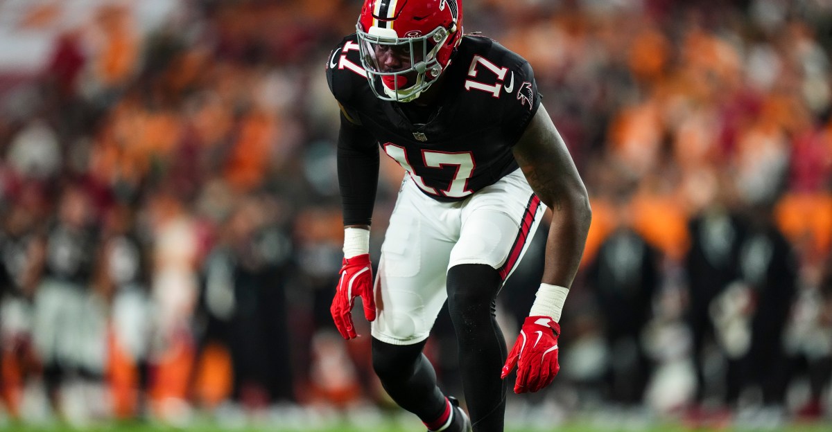 Eagles reportedly sign pass rusher to one-year contract