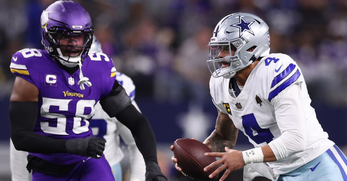 Cowboys could help their roster with 3 different draft day trades