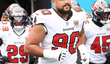 Texans Sign DE/DT Logan Hall to 2-Year Contract