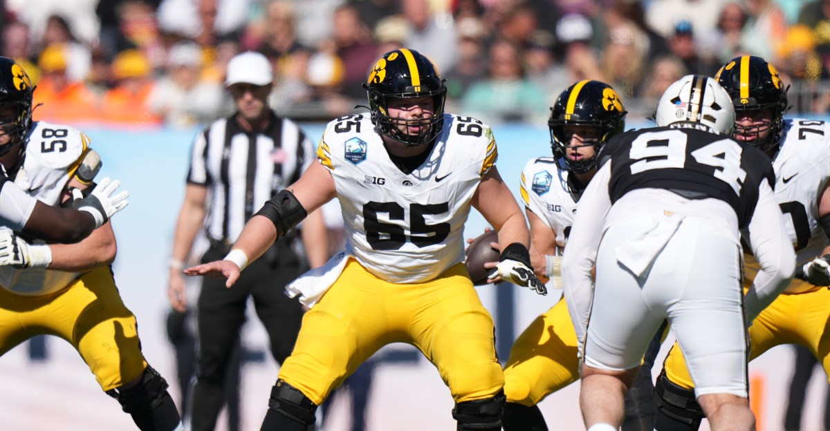 Can Logan Jones be a Plug and Play Center for the Commanders?