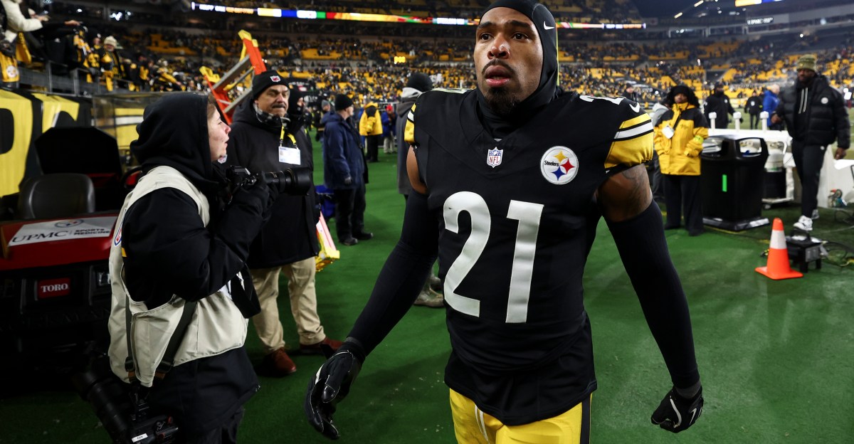 Detroit Lions sign veteran safety Chuck Clark