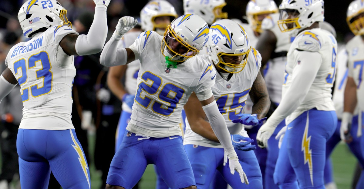 Chargers News: Chiefs trade for Jets QB Justin Fields