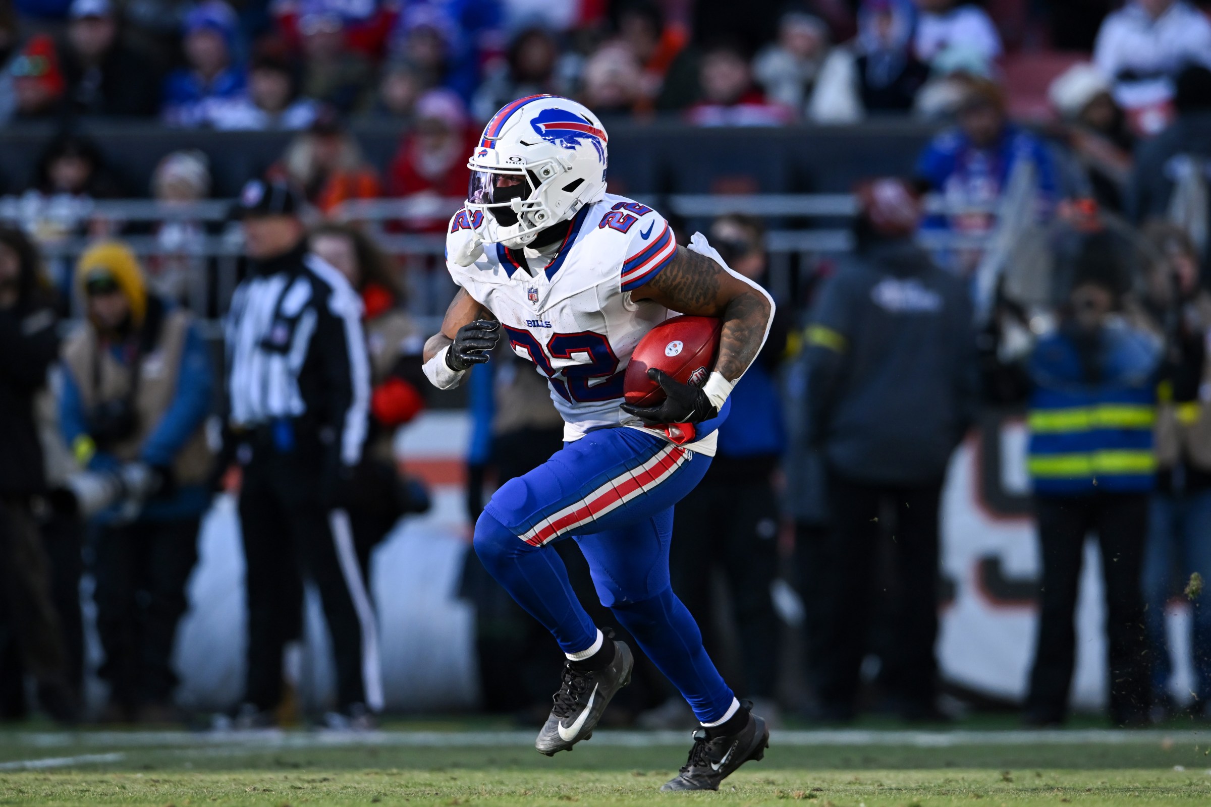 CLEVELAND, OHIO - DECEMBER 21: Ray Davis #22 of the Buffalo Bills returns a kickoff during the third quarter against the Cleveland Browns at Huntington Bank Field on December 21, 2025 in Cleveland, Ohio. (Photo by Nick Cammett/Diamond Images via Getty Images)