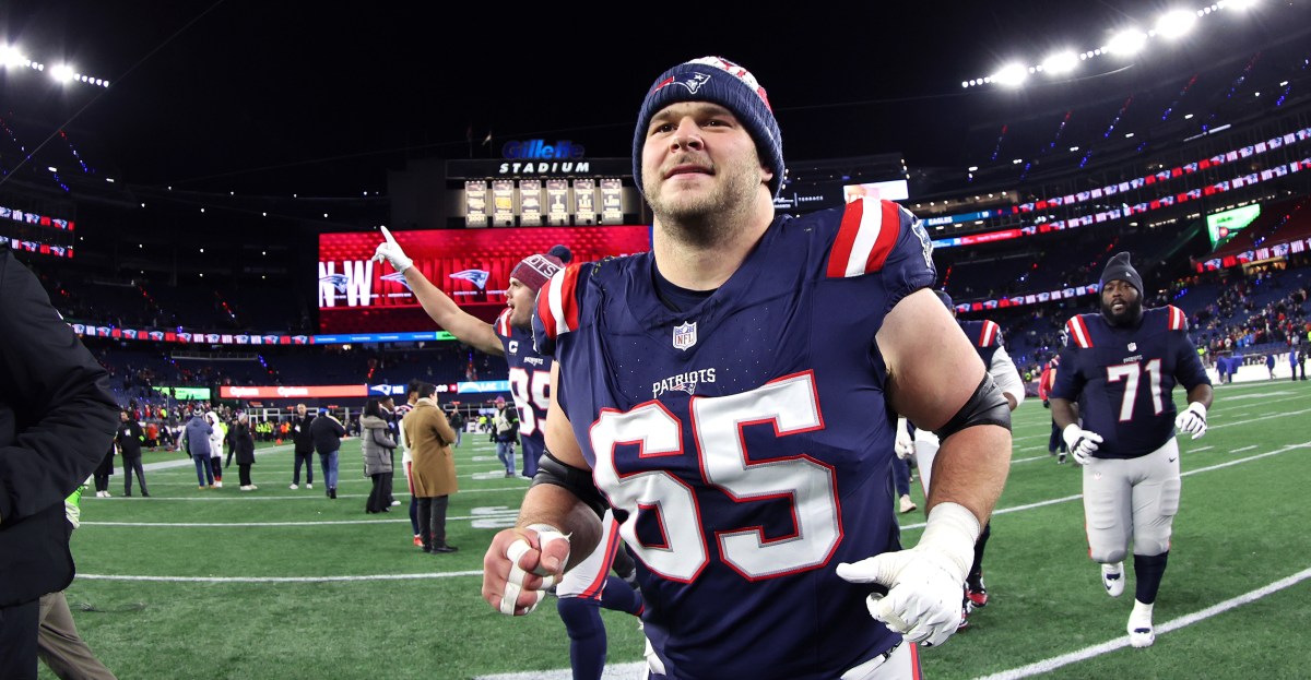 Patriots reportedly trading Garrett Bradbury to Bears after one season