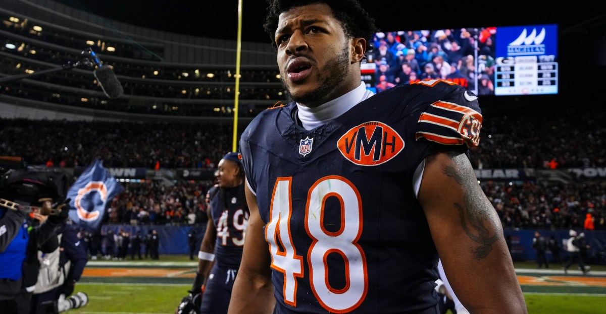 Report: Chicago re-signs D’Marco Jackson