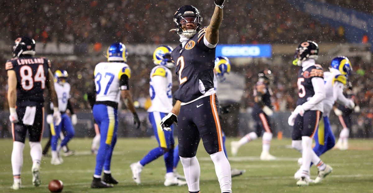 As Seahawks wait on wide receiver market, Bills trade for DJ Moore