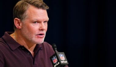 Colts sign a pair of intriguing depth pieces