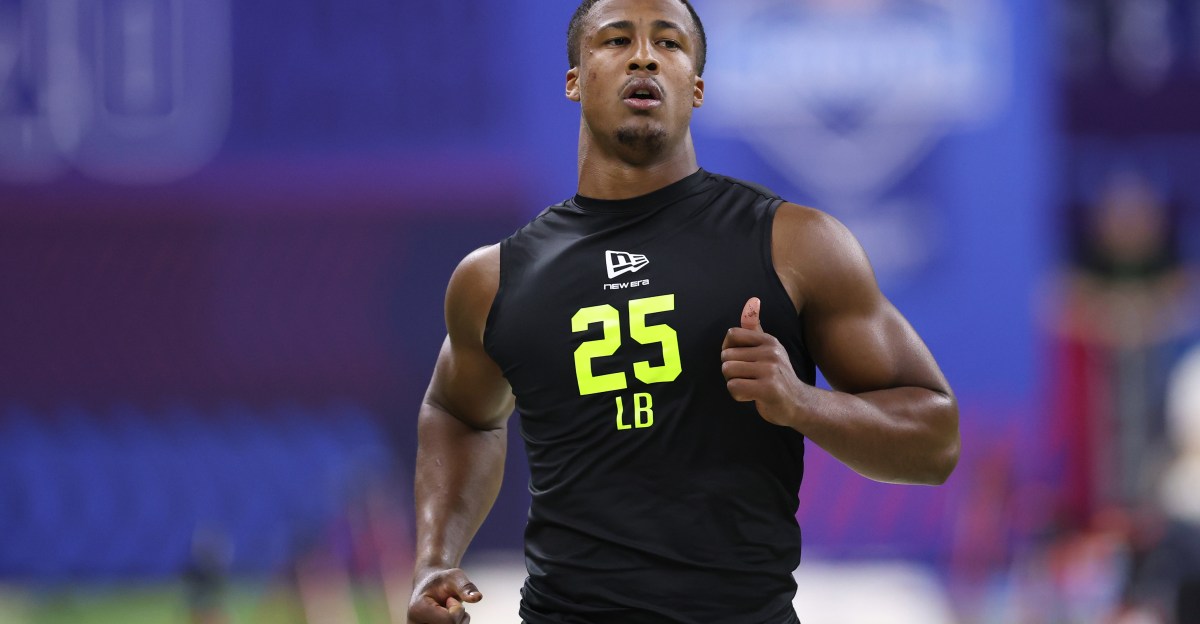 NY Giants 4-round mock draft: Jumping off one train, getting on another