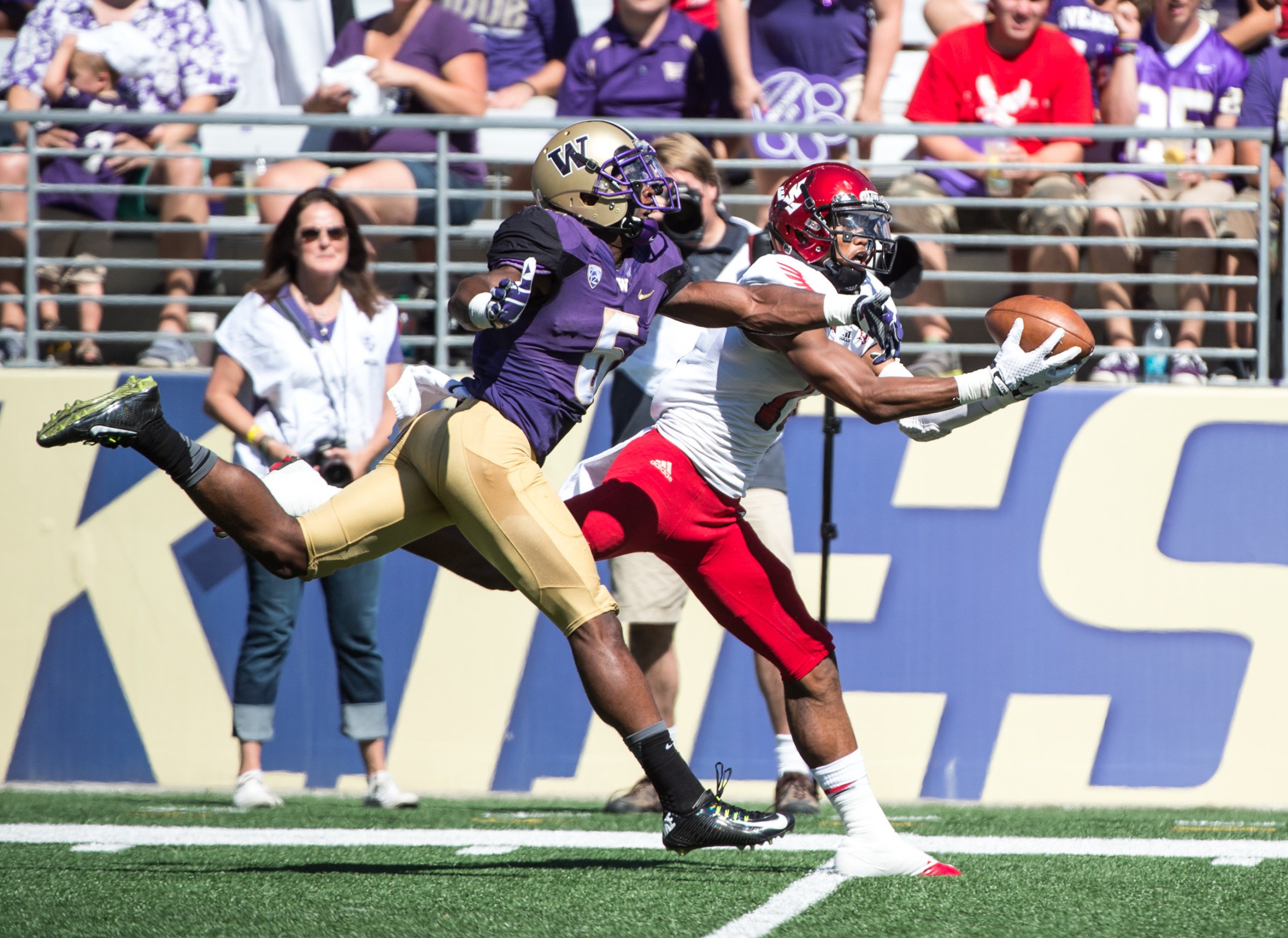 Eastern Washington Eagles wide receiver Kendrick Bourne (11)