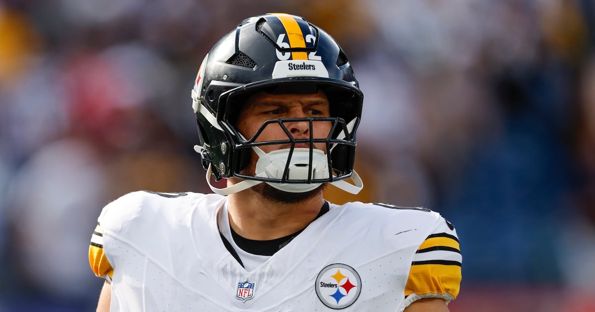 Steelers re-sign versatile veteran offensive lineman
