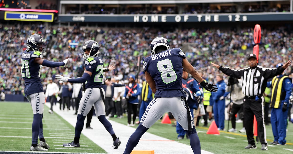 Bears sign Seahawks’ Coby Bryant to 3-year deal – KIRO 7 News Seattle