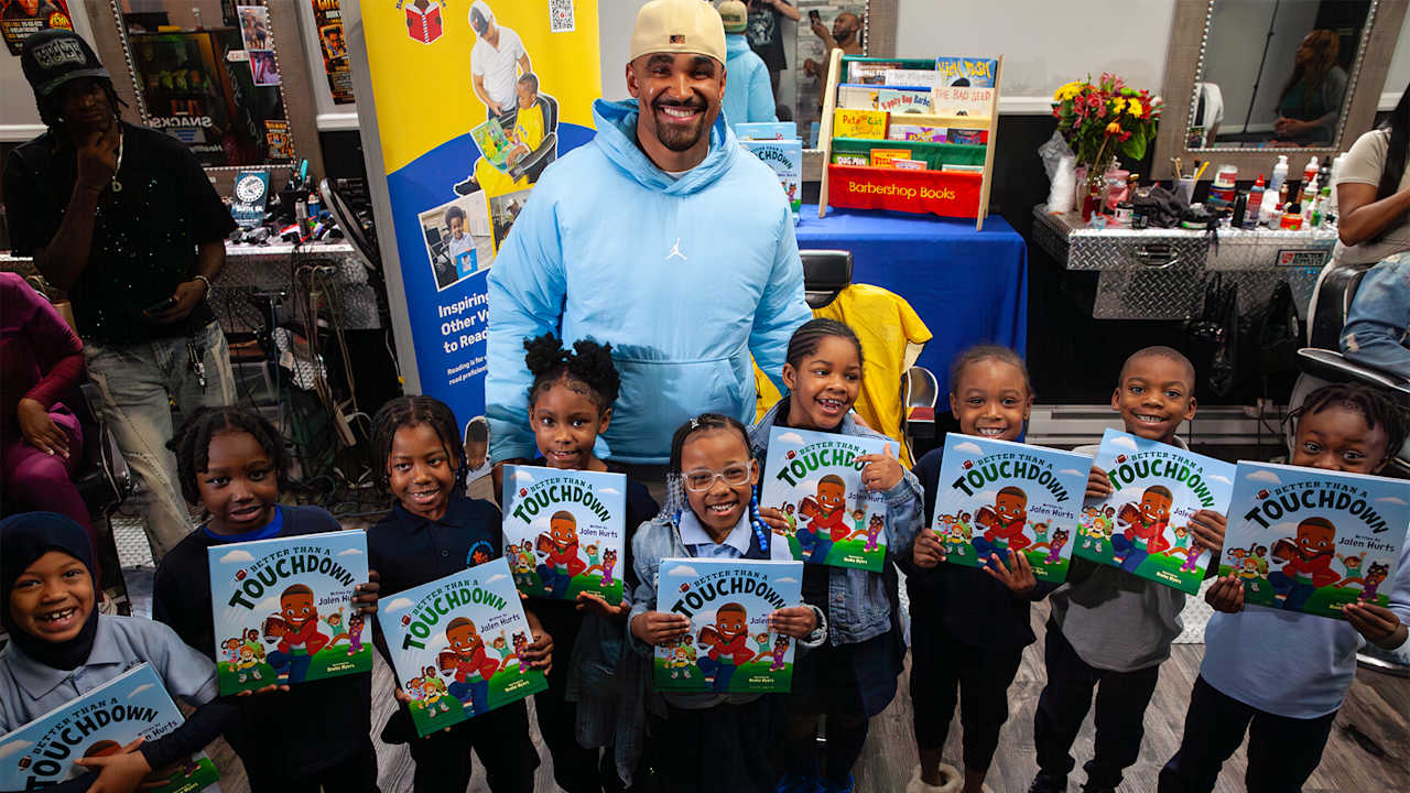 Jalen Hurts’ new book leads to the surprise of a lifetime for Philadelphia students