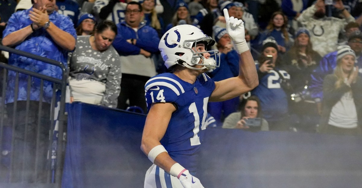 PFF lists Colts best, worst free agency move