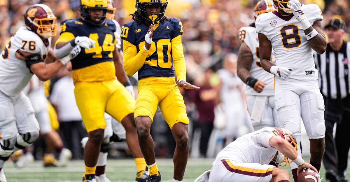 Recruiting expert predicts Michigan to land this top defensive target