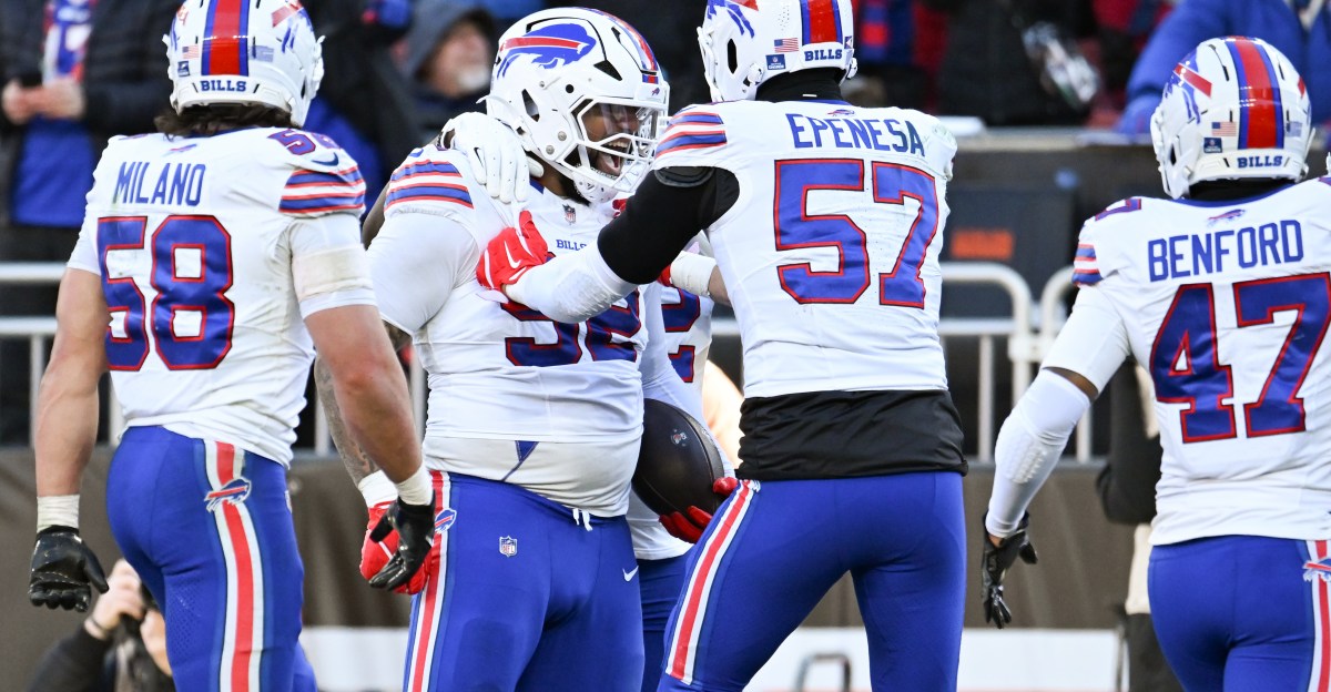 Daily Dawg Chow 3/19; Browns sign several players, including AJ Epenesa