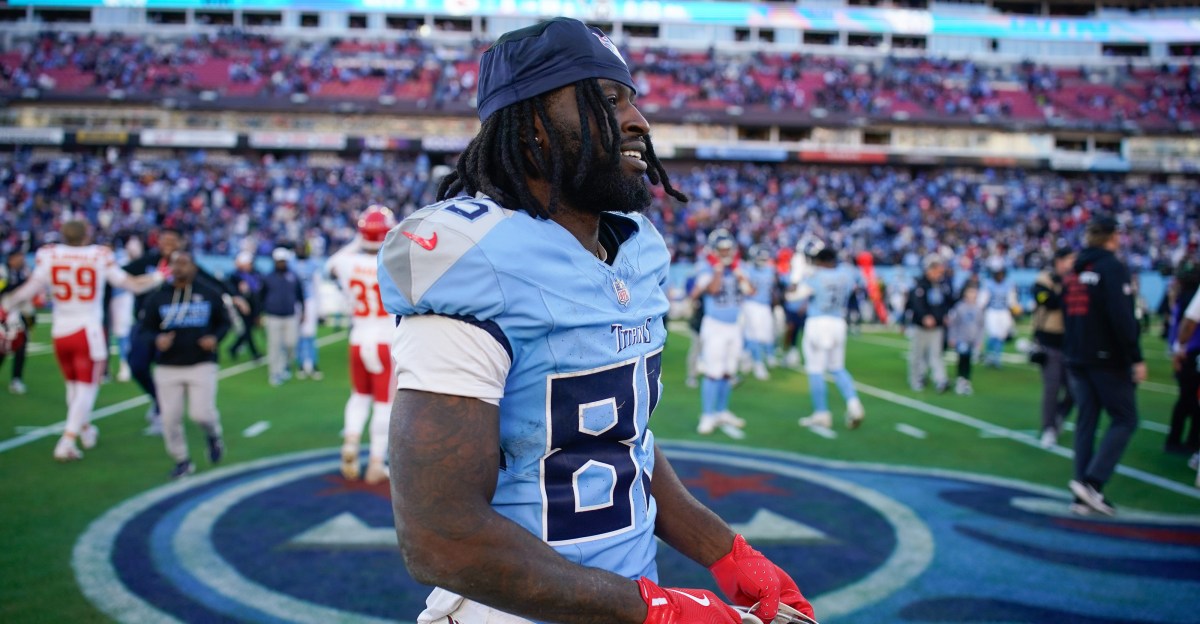 NFL Free Agency: Should the Titans re-sign TE Chig Okonkwo?