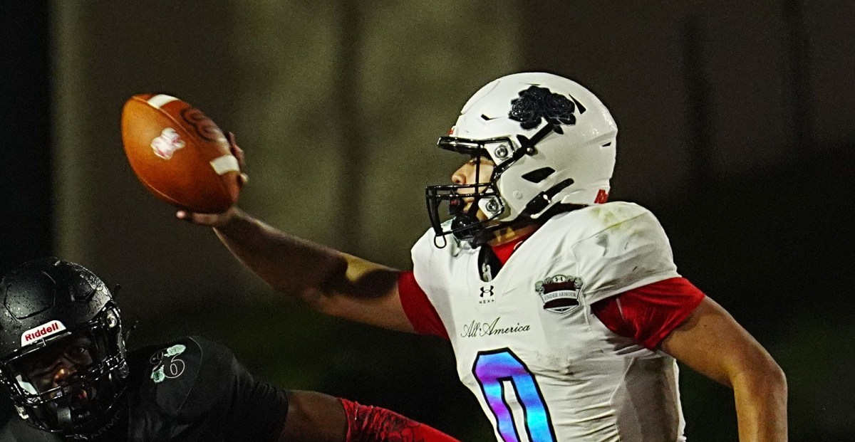 Recruiting Roundup: Top QB targets sets first visit to Michigan