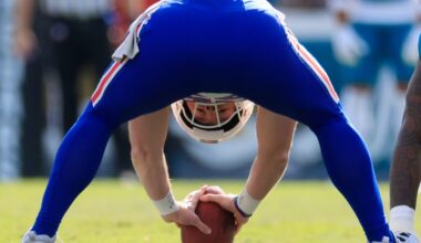 Who will replace Tyler Biadasz as Commanders’ starting center?