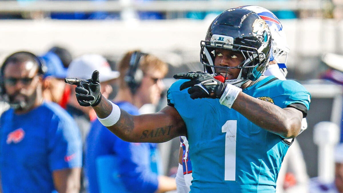 Fantasy Football Fallout: Travis Etienne signs with Saints