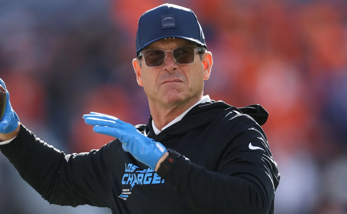 Jim Harbaugh reportedly has high expectations on new Chargers RB Keaton Mitchell entering Mike McDaniel's offense