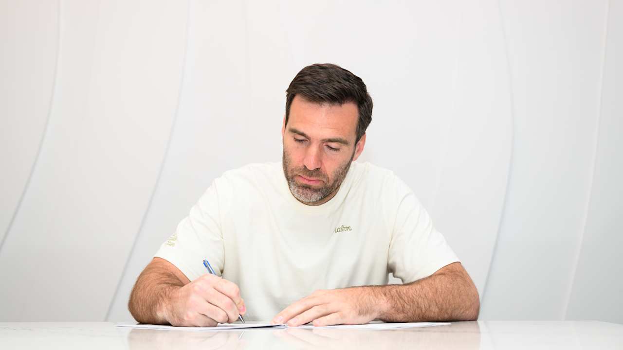 In His Return to Back Up Joe Burrow, Joe Flacco Doesn't Back Down