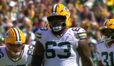 Panthers sign former Packers tackle Rasheed Walker to one-year deal