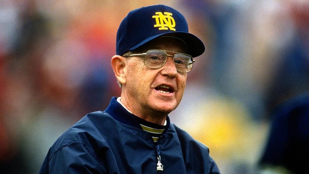 Legendary national championship coach Lou Holtz passes away