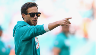 Former Dolphin bashes Mike McDaniel's coaching style