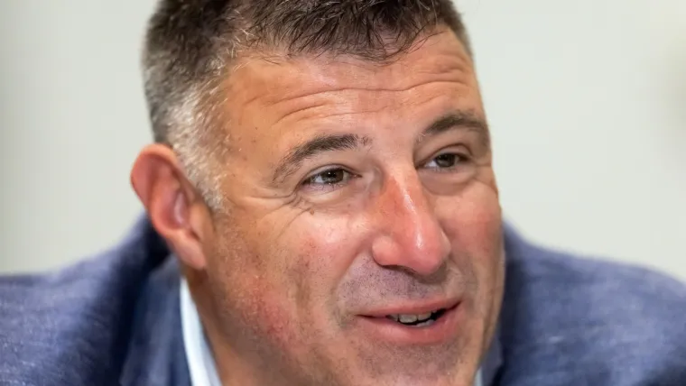 Mike Vrabel Disagrees With Robert Kraft's Goal Of Patriots Making 2026 NFL Playoffs image