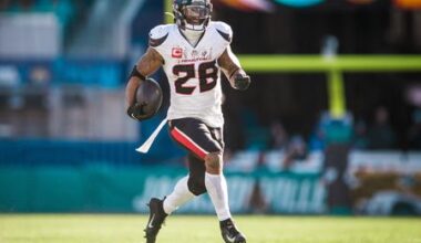 Houston Texans Cut Pro Bowl Running Back Joe Mixon, Save $8M