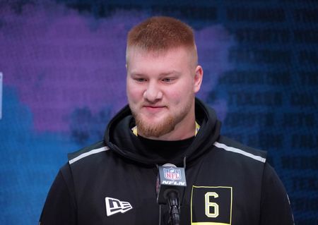 Former Commanders Center Tyler Biadasz Signs $30M Deal with Chargers