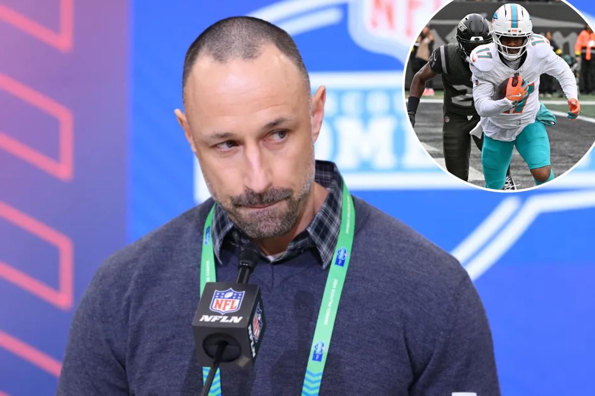 Dolphins have $175 million in dead cap charges after Jaylen Waddle trade