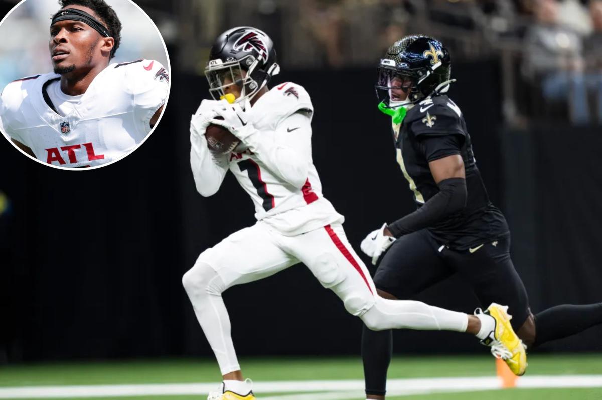 Giants adding Darnell Mooney on one-year contract