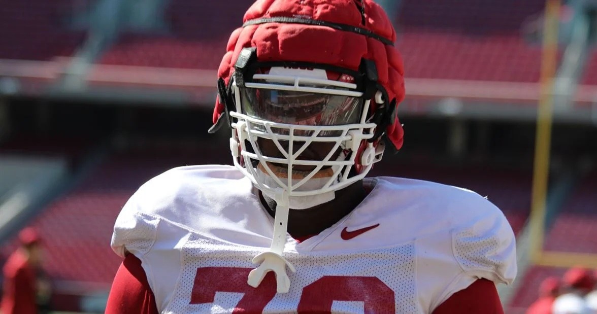 Texas signs SMU transfer OL Paris Patterson