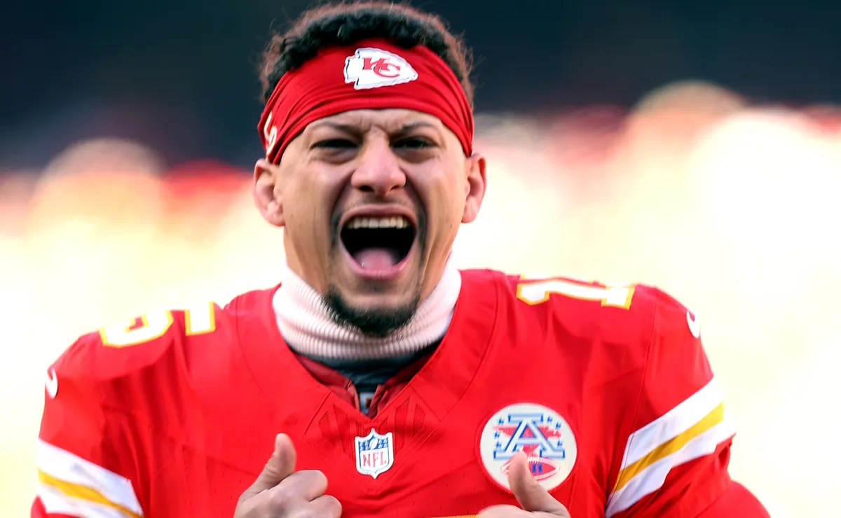 Chiefs' Patrick Mahomes receives a hilarious request from an NBA All-Star to serve as his backup QB