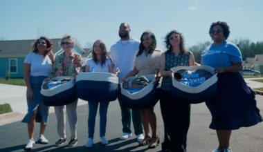 Titans’ Jeffery Simmons surprises family by paying mortgage for a year