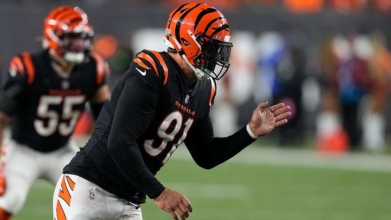 Five Things to Know About New Raven Trey Hendrickson