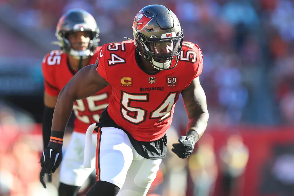 Tampa Bay Buccaneers Linebacker Lavonte David (54) rushes the passer during the Regular Season game between the Arizona Cardinals and the Tampa Bay Buccaneers on November 30, 2025 at Raymond James Stadium in Tampa, Florida.