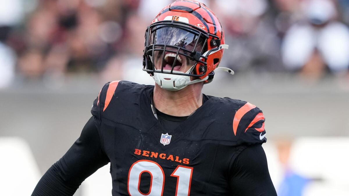 Ravens reach deal with Trey Hendrickson after backing out of Maxx Crosby trade