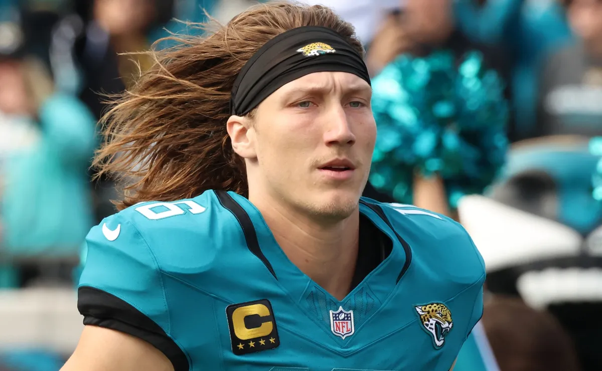 Jaguars make intriguing move to support Trevor Lawrence ahead of the 2026 NFL season