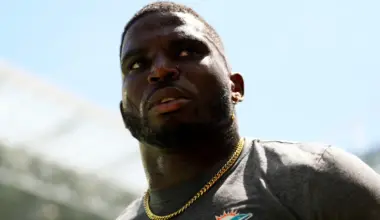 Tyreek Hill's agent provides Chiefs, other contenders, return date to NFL duties