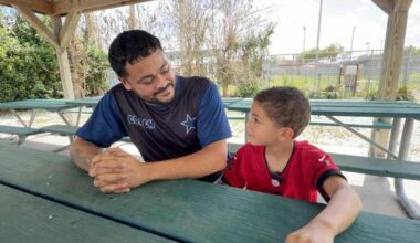 Video shows young fan in tears as fan react to Mike Evans leaving Buccaneers