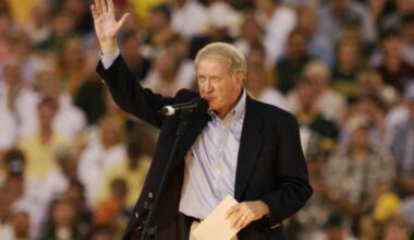 Packers will add Bob Harlan's name on Lambeau Field facade next season