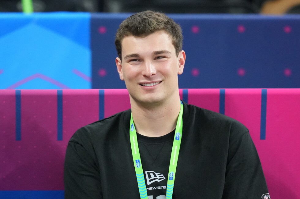 Raiders take Fernando Mendoza No. 1 overall in AP Mock Draft