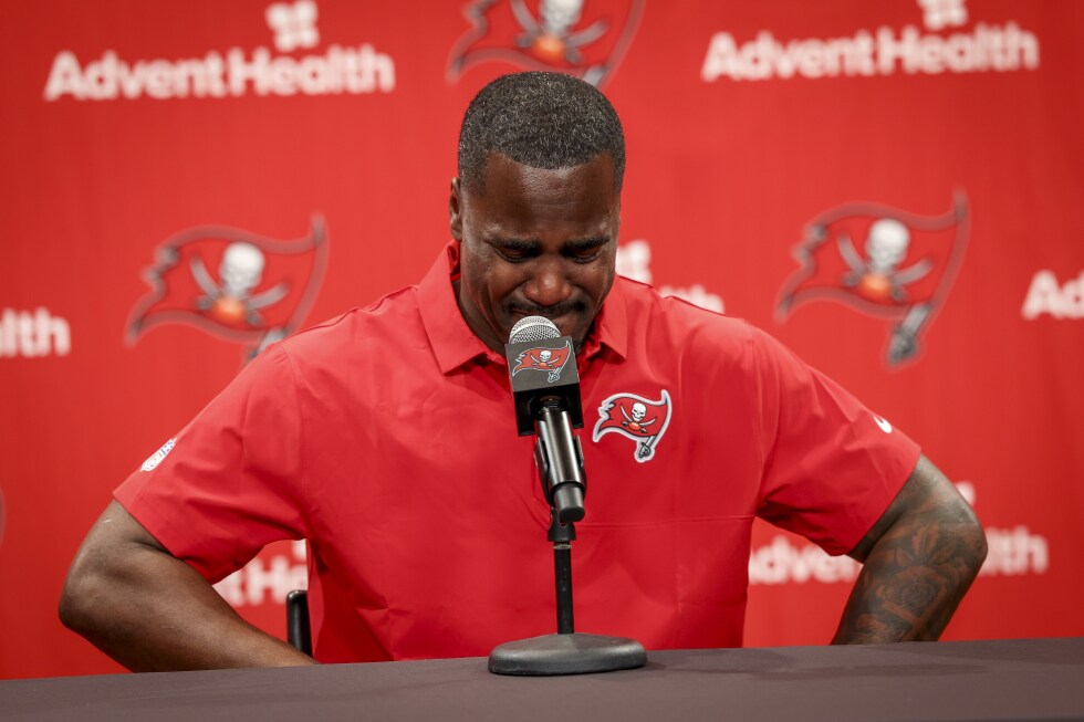 Buccaneers linebacker Lavonte David is retiring after 14 seasons with Tampa Bay