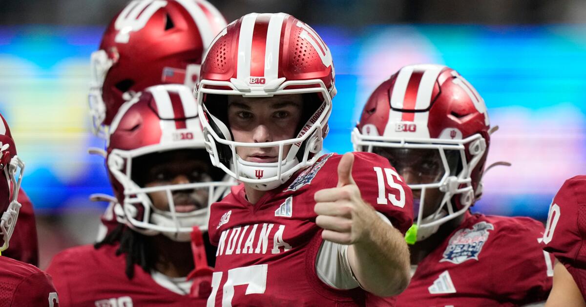 NFL mock draft: Tom Brady's Raiders won't pass on quarterback