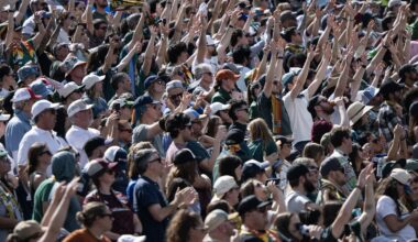 More than 63,000 fans pack Broncos' stadium for first NWSL game