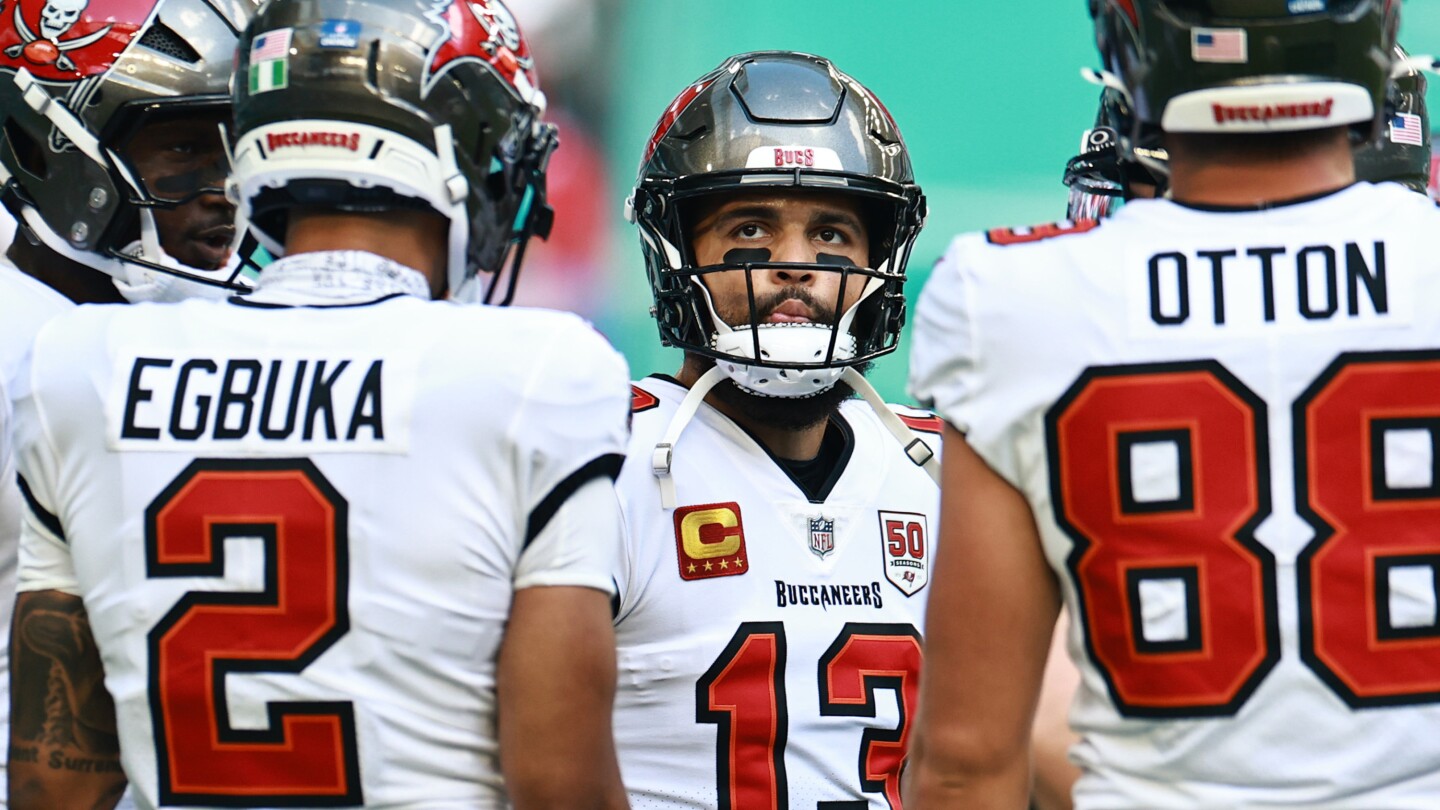 The Mike Evans escalator package hinges on playoffs and high-end performance