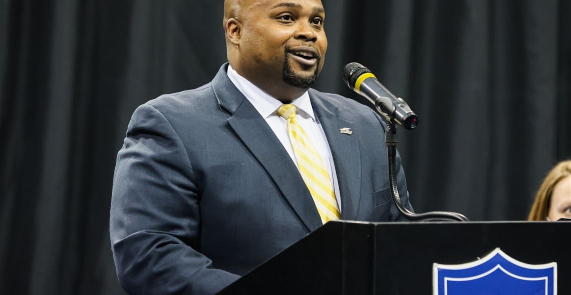 Per multiple reports- Syracuse hires Toledo AD Bryan B. Blair as new Orange Athletic Director